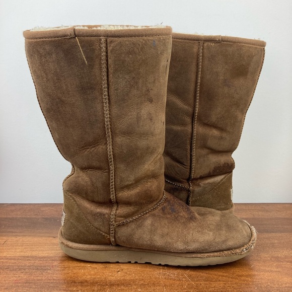 UGG Australia Classic Tall Chestnut Shearling Suede Boots 5229Y Girls Size 5. - Picture 8 of 12